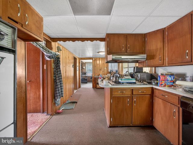 205 E MILL ST, Quakertown, PA 18951