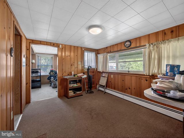 205 E MILL ST, Quakertown, PA 18951