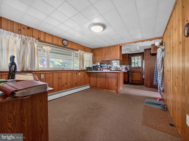 205 E MILL ST, Quakertown, PA 18951