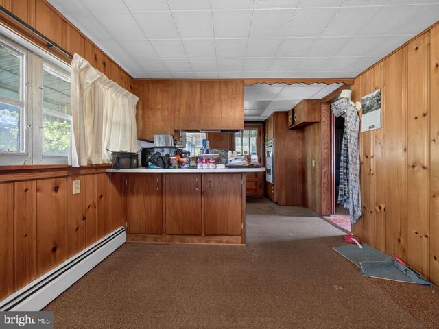 205 E MILL ST, Quakertown, PA 18951