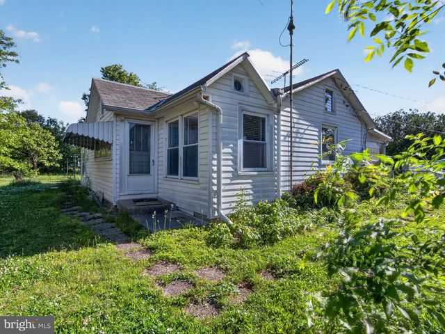 205 E MILL ST, Quakertown, PA 18951