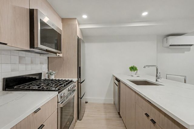 277 18TH Street, New York City, NY 11215