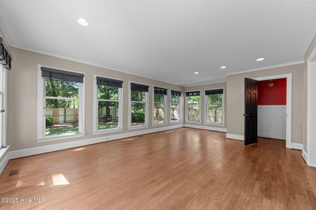 307 Baytree Drive, Greenville, NC 27858