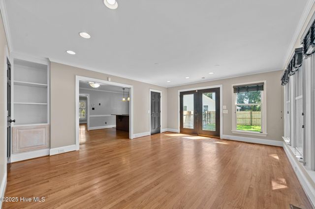 307 Baytree Drive, Greenville, NC 27858
