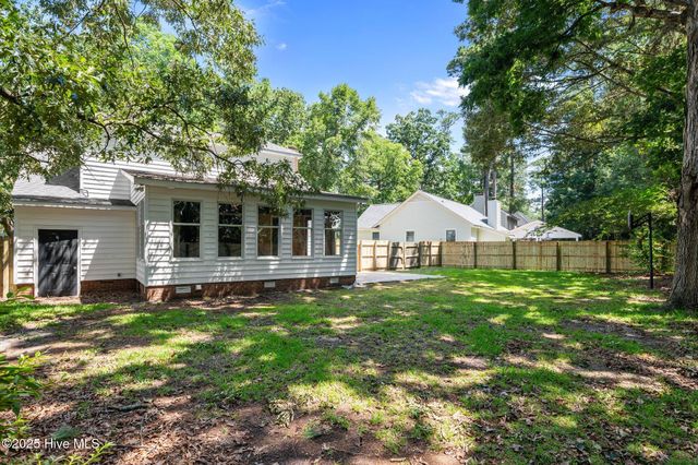 307 Baytree Drive, Greenville, NC 27858