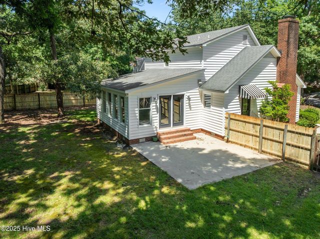 307 Baytree Drive, Greenville, NC 27858