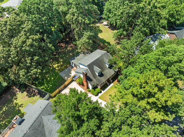 307 Baytree Drive, Greenville, NC 27858