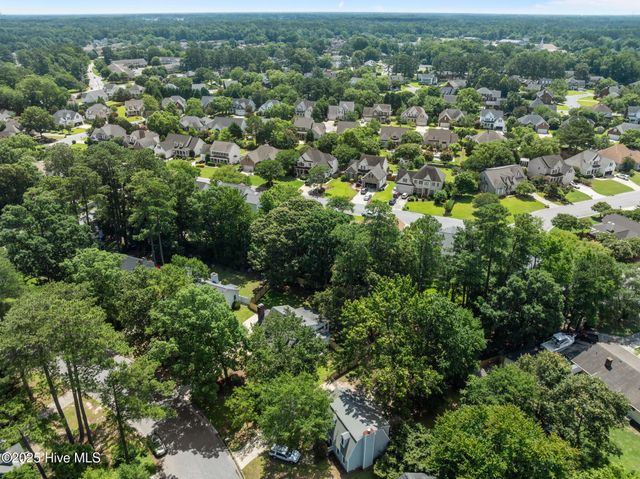 307 Baytree Drive, Greenville, NC 27858