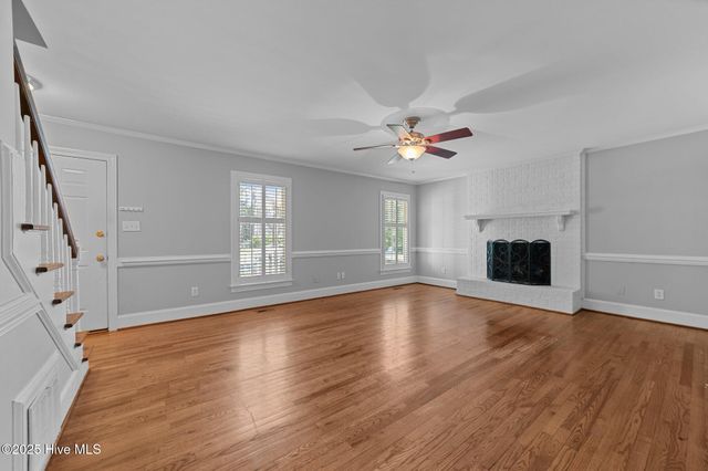307 Baytree Drive, Greenville, NC 27858