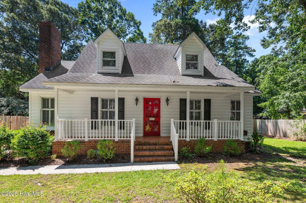 307 Baytree Drive, Greenville, NC 27858
