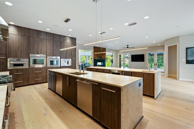 16920 Valley Falls Drive, Little Rock, AR 72223