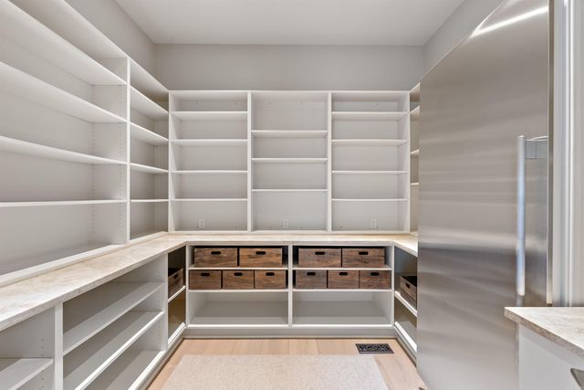 16920 Valley Falls Drive, Little Rock, AR 72223