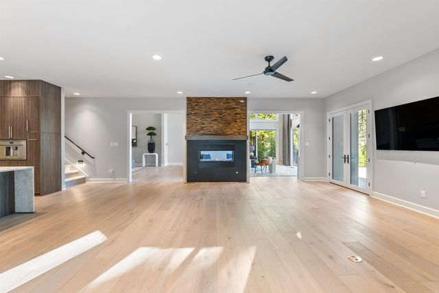 16920 Valley Falls Drive, Little Rock, AR 72223