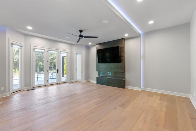 16920 Valley Falls Drive, Little Rock, AR 72223