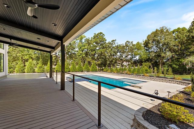 16920 Valley Falls Drive, Little Rock, AR 72223