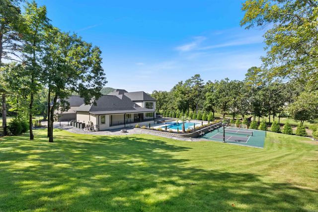 16920 Valley Falls Drive, Little Rock, AR 72223