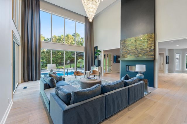 16920 Valley Falls Drive, Little Rock, AR 72223