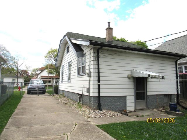 308 N 70th STREET, Wauwatosa, WI 53213