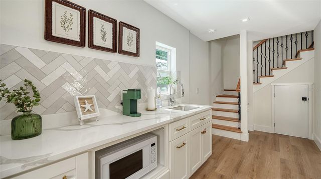 2546 LOMA LINDA STREET, Sarasota, FL 34239