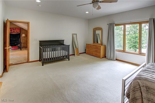 77 Carr Road, Hinckley, OH 44233