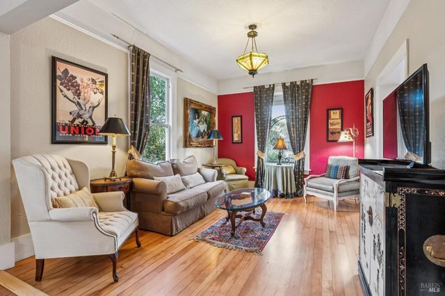 75 Mountain Ave, Sonoma, CA 95476