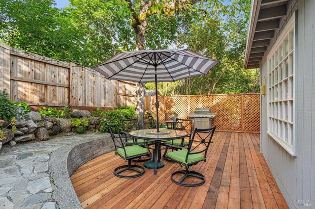 75 Mountain Ave, Sonoma, CA 95476