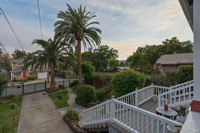 75 Mountain Ave, Sonoma, CA 95476