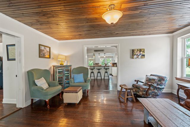 3135 Vanleer Hwy, Charlotte, TN 37036