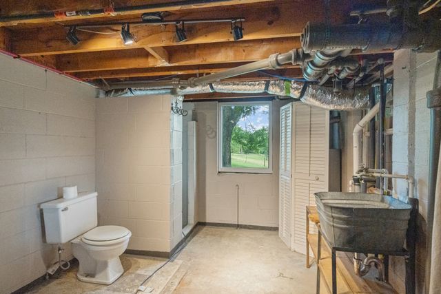 3135 Vanleer Hwy, Charlotte, TN 37036