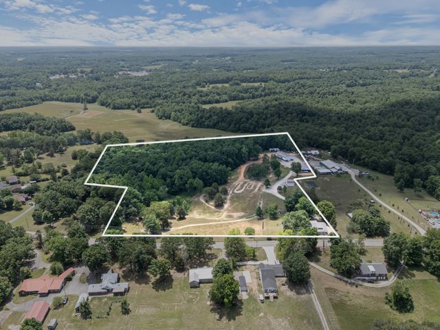 3135 Vanleer Hwy, Charlotte, TN 37036