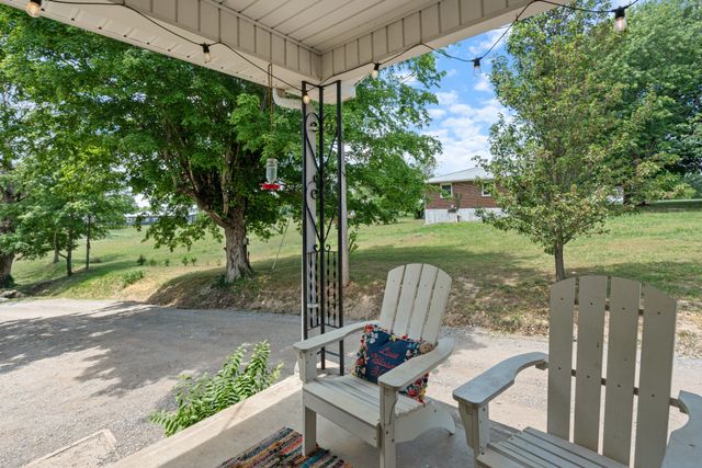 3135 Vanleer Hwy, Charlotte, TN 37036