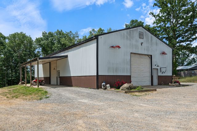 3135 Vanleer Hwy, Charlotte, TN 37036