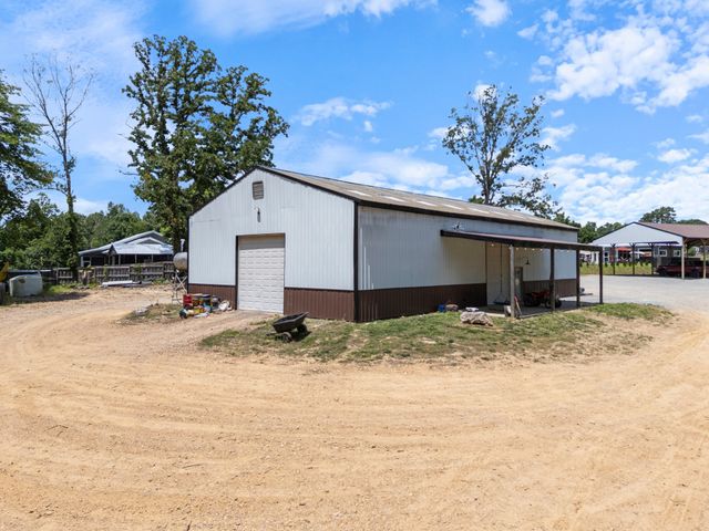 3135 Vanleer Hwy, Charlotte, TN 37036