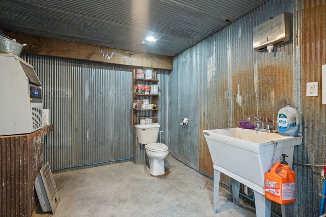 3135 Vanleer Hwy, Charlotte, TN 37036