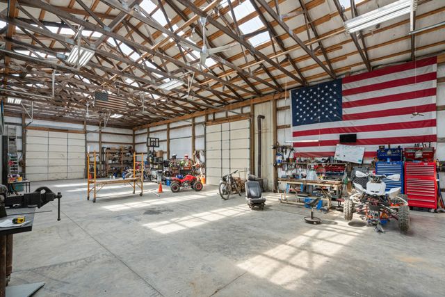 3135 Vanleer Hwy, Charlotte, TN 37036