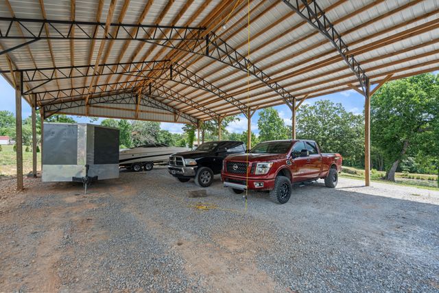 3135 Vanleer Hwy, Charlotte, TN 37036