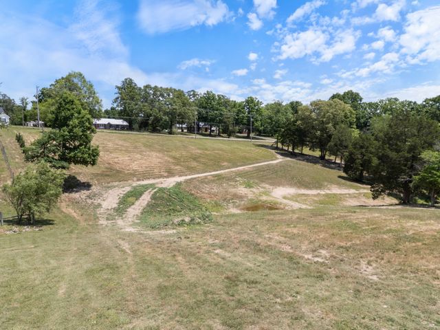 3135 Vanleer Hwy, Charlotte, TN 37036