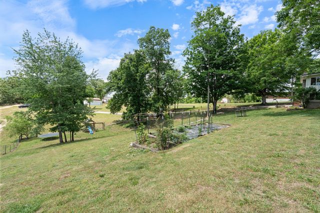 3135 Vanleer Hwy, Charlotte, TN 37036