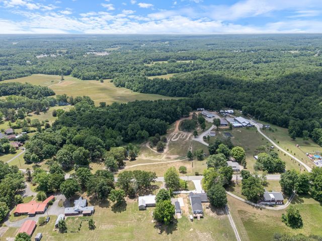 3135 Vanleer Hwy, Charlotte, TN 37036