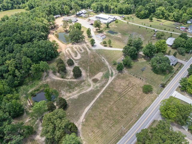 3135 Vanleer Hwy, Charlotte, TN 37036