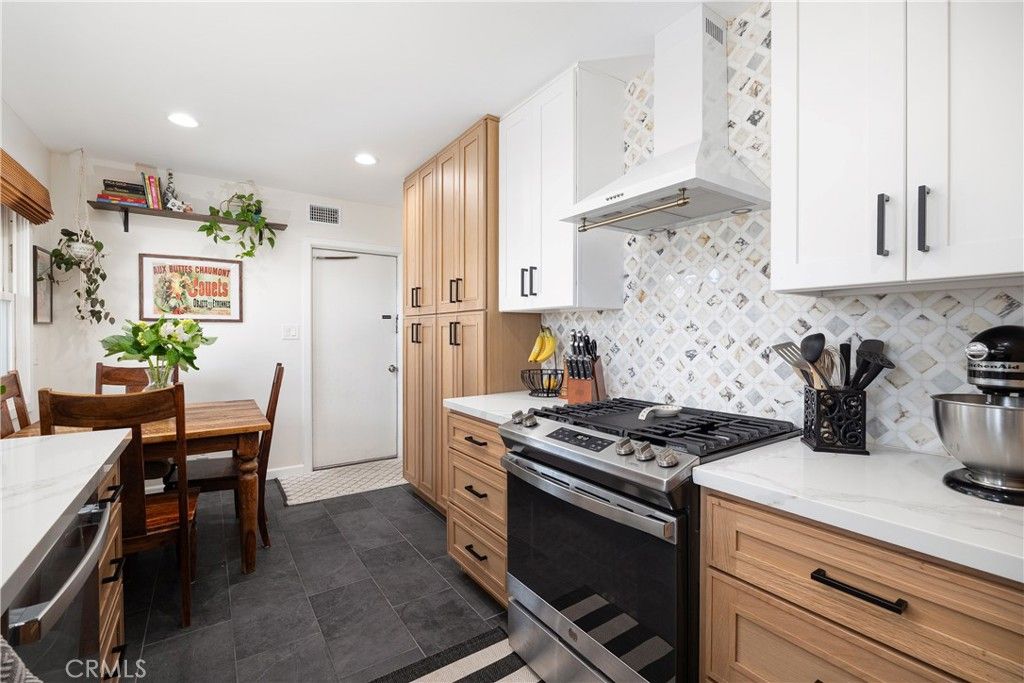 Image 5 of property listing at 4791 Zelda Avenue, La Mesa, CA 91942