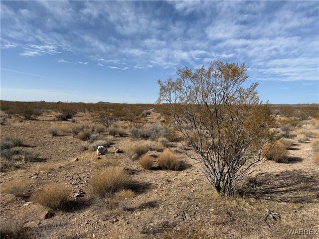 3 Lots W Gateway Acres Road, Dolan Springs, AZ 86441