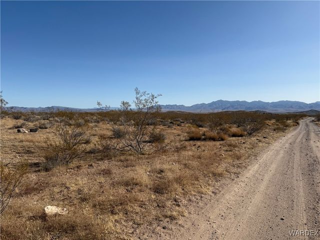 3 Lots W Gateway Acres Road, Dolan Springs, AZ 86441