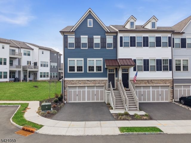 12 Marigold Ct, Warren Twp., NJ 07059