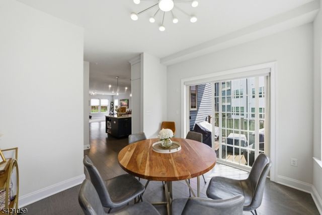 12 Marigold Ct, Warren Twp., NJ 07059