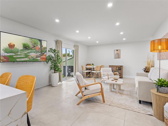 10017 SW 23rd Terrace, Miami, FL 33165