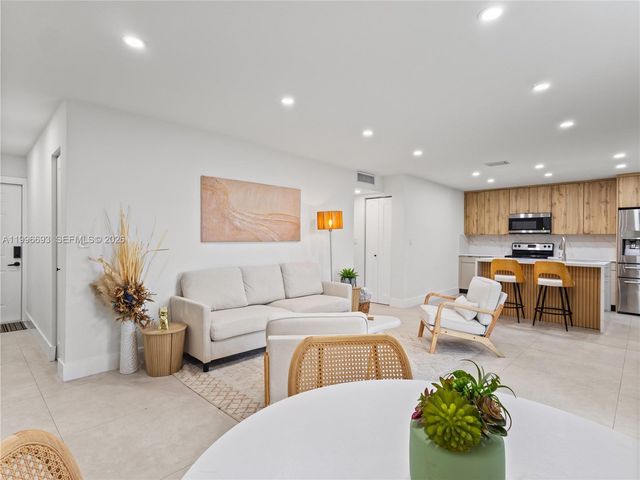 10017 SW 23rd Terrace, Miami, FL 33165