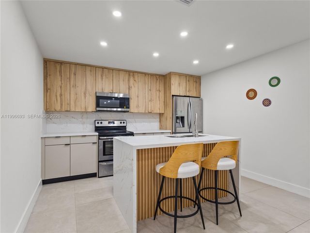 10017 SW 23rd Terrace, Miami, FL 33165