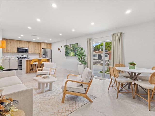 10017 SW 23rd Terrace, Miami, FL 33165
