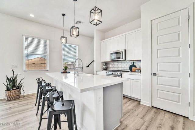 15642 S 182nd Avenue, Goodyear, AZ 85338